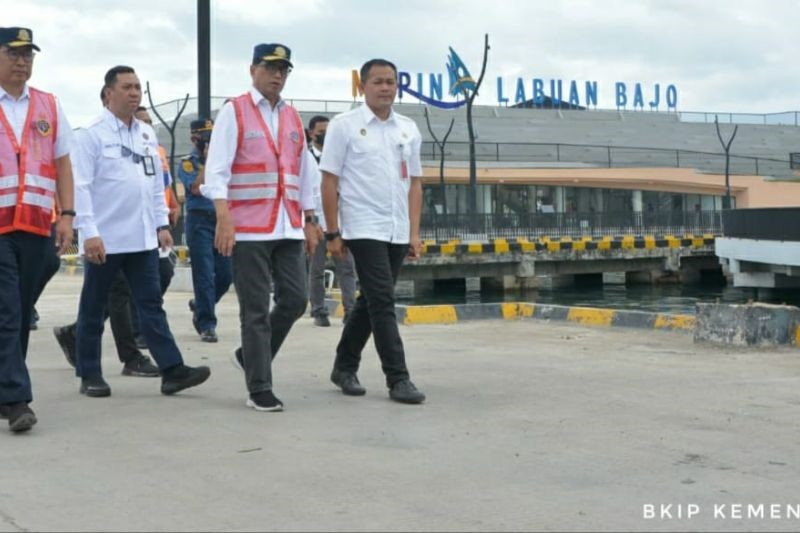 Menhub Tinjau Kesiapan Transportasi di Labuan Bajo Jelang KTT ASEAN