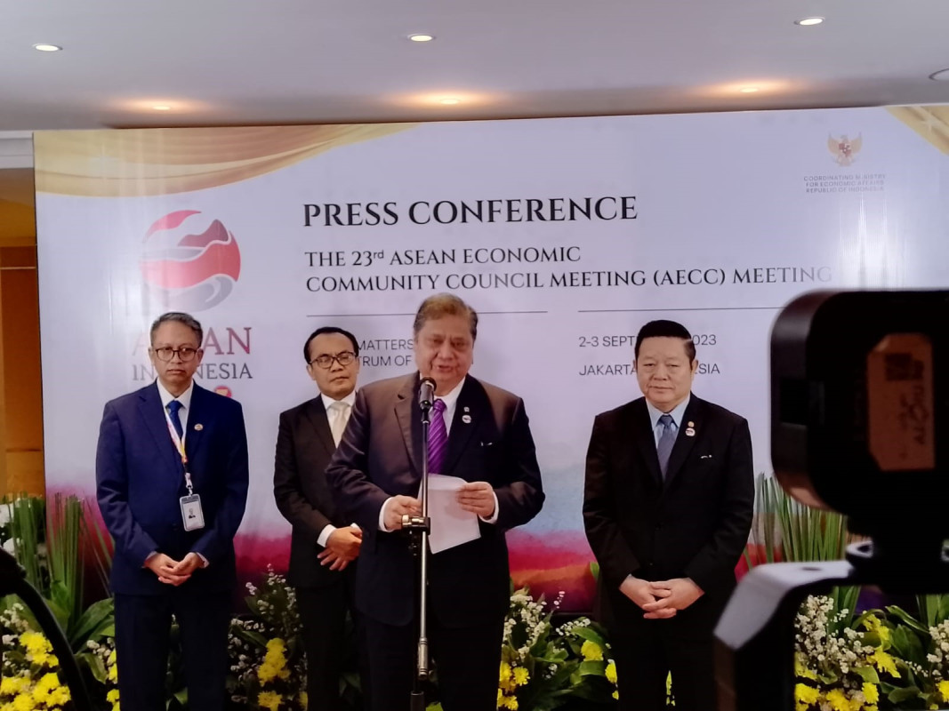 AECC to Propose Four Initiative Documents to 43rd ASEAN Summit