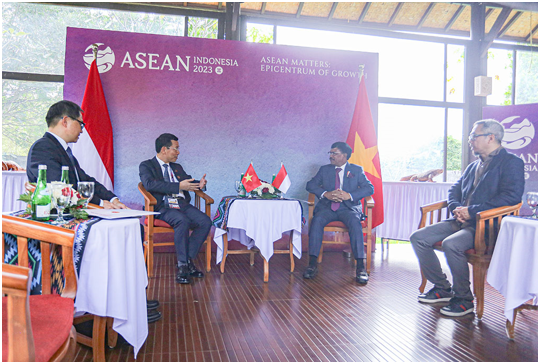 Indonesia, Vietnam Agree on Cooperation on Digital Space Utilization for ASEAN