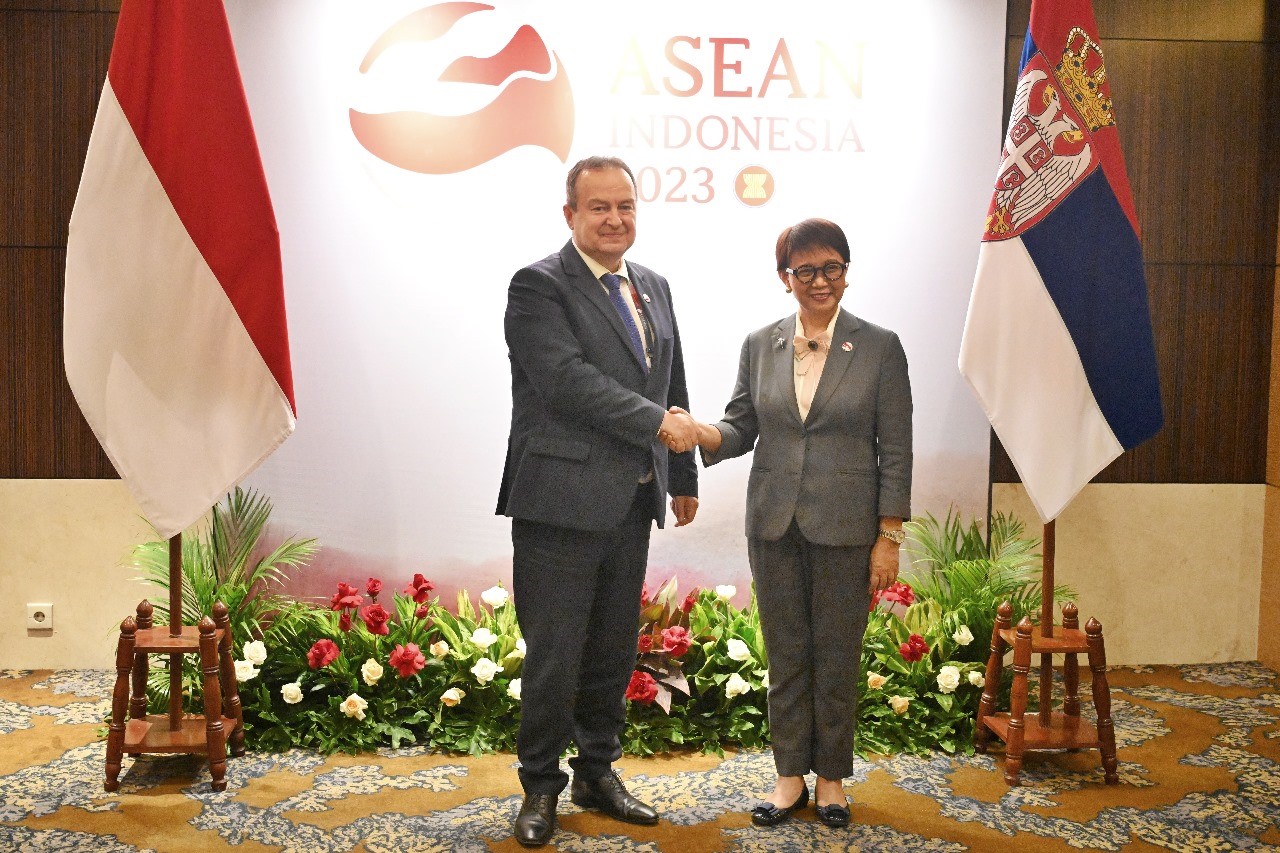 Indonesian FM Pushes for Establishment of PTA with Serbia