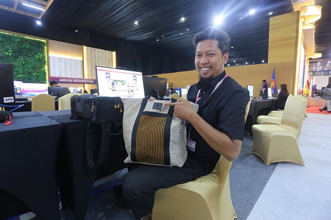 Jurnalis: Suvenir KTT ke-43 ASEAN Tunjang Pekerjaan