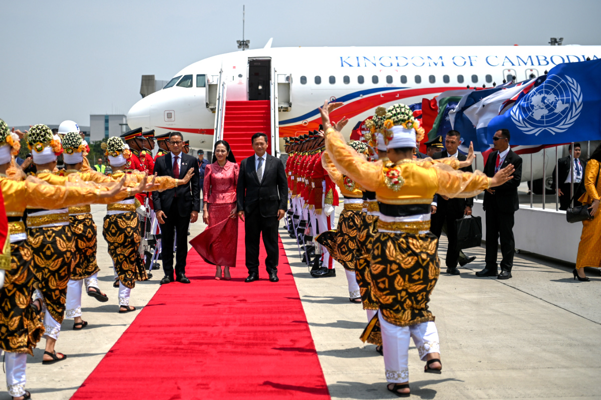 Meaningful Traditional Indonesian Dances Welcomed State Leaders